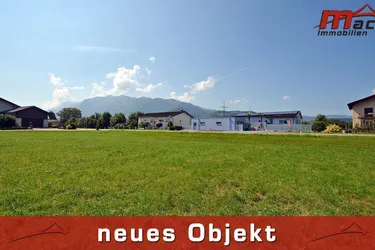 Sonnig gelegenes Baugrundstück mit traumhafter Fernsicht