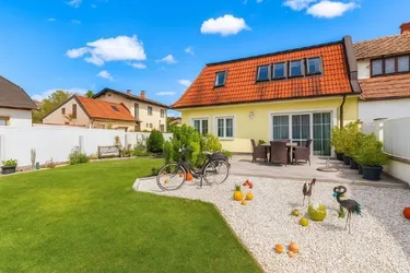 Traumanwesen in Ebergassing – Gartenidylle mit Pool &amp; bester Wien-Anbindung!