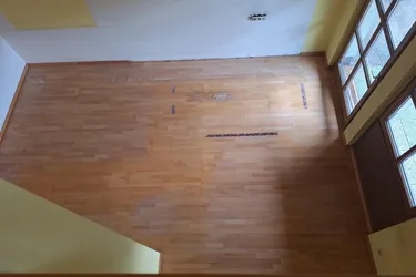 SCHNÄPPCHEN in WATTENS:Geräumige, zentral gelegene 4 Zimmer WHG mit 2 separate Terrassen, Kellerabteil und 1 TGAAP!