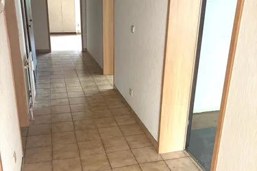 SCHNÄPPCHEN: Perfektes Anlegerobkjekt in IBK in UNI-Nähe: Geräumige, zentral gelegene 3-Zimmer Wohnung mit Loggia, Keller und 1 AAP-FL!