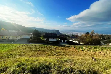 Sonniger Baugrund in traumhafter Aussichtslage