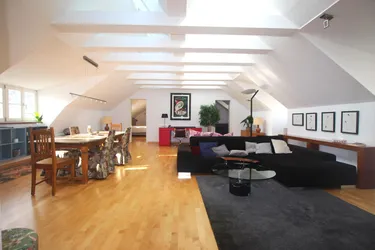 Repräsentative Dachgeschosswohnung im Herzen von Salzburg