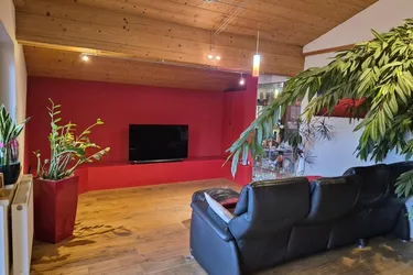 Sonnige 5-Zimmer-Wohnung mit Terrasse und Balkon