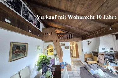 Rustikale 3-Zimmer-Dachgeschoßwohnung mit Balkon und Terrasse 