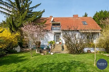 Großzügiges Wohnhaus mit zwei Wohneinheiten, idyllischem Garten und Pool in Ruhelage von Trumau | ca. 237 m² Nutzfläche