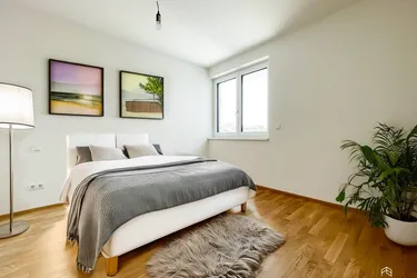 PROVISIONSFREI - ANLAGEWOHNUNGSPREIS NEUBAU | 3-Zimmer Obergeschosswohnung mit großem Balkon im Zentrum