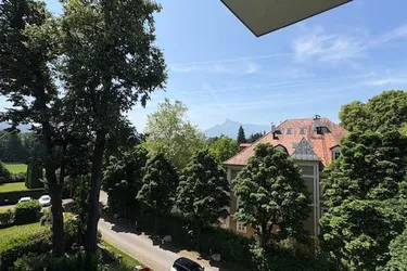 1A-LAGE: Elegante Rooftop-Wohnung mit eigenem Lift und fantastischem Blick (Preis inkl. 2 TG)