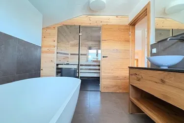 Doppelhaushälfte – tolles Design – tolle Lage am Stadtrand Süd