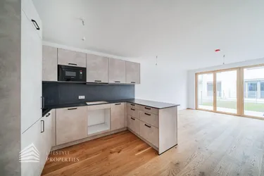 Expose Erstbezug! Moderne 4-Zimmer Gartenwohnung, Nähe Kirschenallee