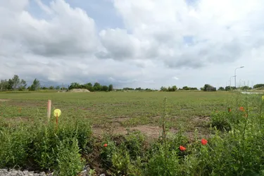 NEUER GEWERBEPARK GEEIGNET FÜR KLEIN- UND MITTELBETRIEBE