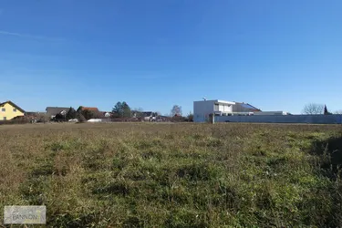 TOP BAUGRUND IN SEENÄHE