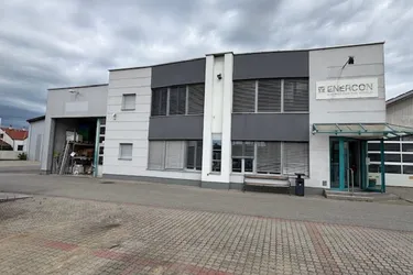 Gols - Bürogebäude mit Lager- und Sozialräumen sowie großem Parkplatz