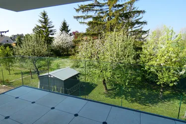 NIEDRIGENERGIE NEUBAUWOHNUNG HERRLICHER GRÜNBLICK VON DER TERRASSE