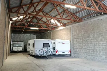 GROSSE LAGERHALLE ZENTRALE LAGE