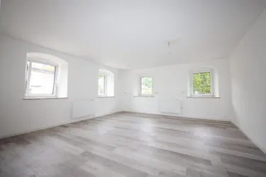 Helle 2,5-Zimmer-Gartenwohnung in Oberhofen Wohnen am See