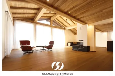 Unikum mit Blick auf die "Streif" - Penthouse in der Kitzbüheler Innenstadt