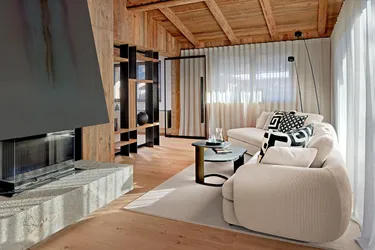 LUXURIÖSE PENTHOUSE-MAISONETTE 
