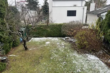 Baugrundstück mit Althaus