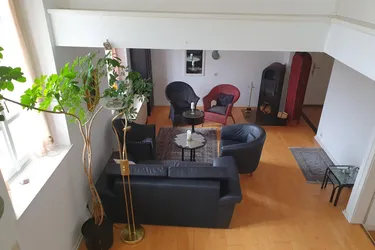 BESONDERES WOHNHAUS mit ATELIER (UNIKAT) - ideal für 1 - 2 Pers. im ZENTRUM von TARSDORF