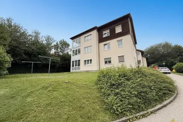 Großzügige 3-Zimmer-Wohnung mit Loggia