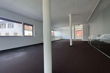 Lichtdurchflutete Bürofläche im Herzen von Hard