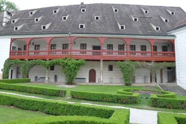 Gastronomiebetrieb im Schloss Ambras in Innsbruck sucht Pächter/in