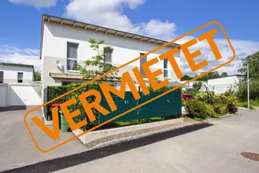Expose * * * VERMIETET * * * Bezaubernde Doppelhaushälfte in populärer Siedlungslage