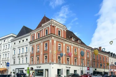Historisches Zinshaus in Top-Lage am Stadtplatz Wels mit 10 Einheiten