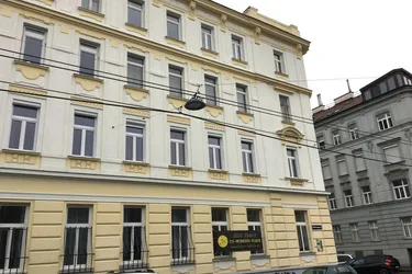 Generalsanierte Wohnung mit 2 separaten Wohneinheiten, vollmöbliert!