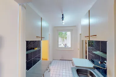 Erdgeschosswohnung in Hernals, zwei Zimmer, sanierungsbedürftig!
