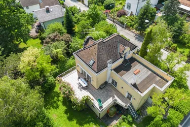 Top Lage und viele Möglichkeiten für die neuen Eigentümer!