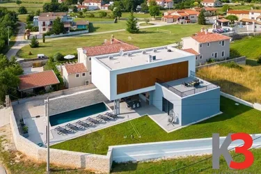 Moderne Villa mit Pool, Svetvinčenat