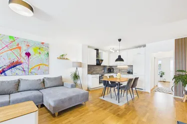 Schöne 3-Zimmer-Wohnung mit Loggia und 2 Bädern – nur 3 Busminuten von der U1 Leopoldau entfernt
