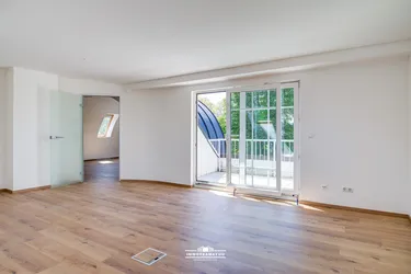Ihre neu renovierte DG-Wohnung mit Südwestbalkon