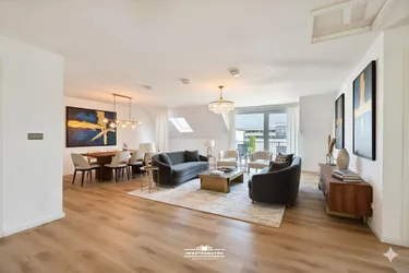 Leistbare DG-Wohnung. Garage und Stellplatz inklusive.