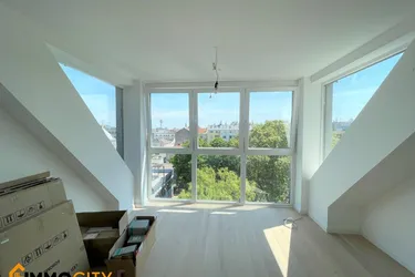 Expose Exklusive Dachgeschosswohnung 2 Zimmer mit Balkon