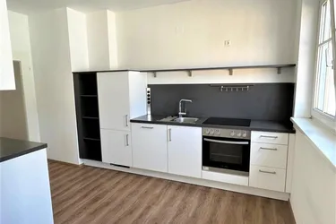 Zentrumsnahe 100m² Wohnung in Neunkirchen - renoviert, 4 Zimmer, ideal auch als WG - nur 195.000,00 €!