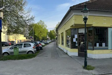Gewerbeobjekt mit über 200 m2 Freifläche nähe Bahnhof / Hauptplatz zu vermieten
