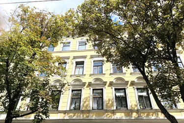 CHARMANTE ALTBAUWOHNUNG IN RENOVIERTEM JAHRHUNDERTWENDEHAUS - NÄHE U3