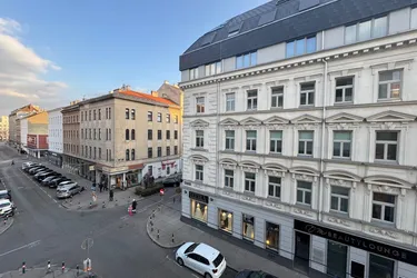 NEU* - URBANER LIFESTYLE TRIFFT WELLNESS: HOCHWERTIG SANIERTE LOGGIAWOHNUNG MIT SAUNA &amp; HOMEOFFICE NAHE U1