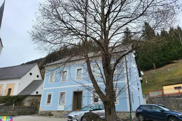 MITTEN IN KALWANG!