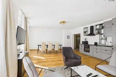 Altbau-Charme &amp; Exklusives Wohnen in 1180 Wien // Großzügige Dachterrasse mit Weitblick &amp; Garage