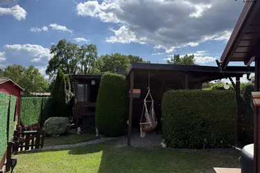 Wohnen im Grünen nahe Wien – Gartenhaus mit Hauptwohnsitz