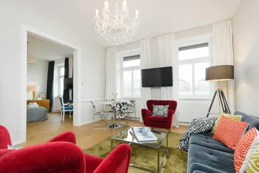 EXKLUSIVE EIGENTUMSWOHNUNG IN ZENTRALER BESTLAGE – Urbaner Luxus mit Stil und Eleganz