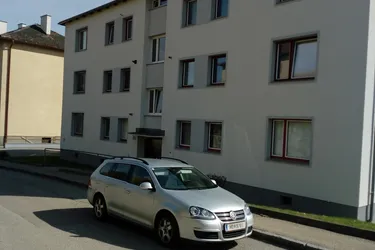 Expose Gutgeschnittene 2-Zimmer Wohnung in thermisch sanierten Neubau und zentraler Lage 