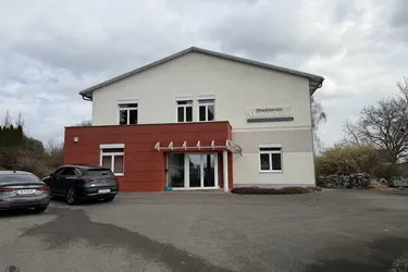 Bürogebäude nahe Haubiversum – Top-Standort mit Entwicklungspotenzial &amp; Ötscherblick