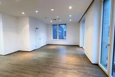 Fläche für Handel oder Dienstleistungen im Vinomna Center