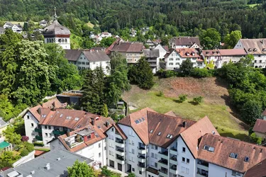 Hochattraktives Paket-Investment in Bregenz: 2 Wohnungen &amp; 14 Tiefgaragenplätze