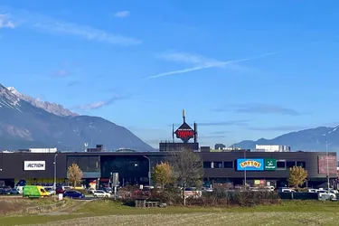 Lagerfläche im Greif Center (neben DEZ)