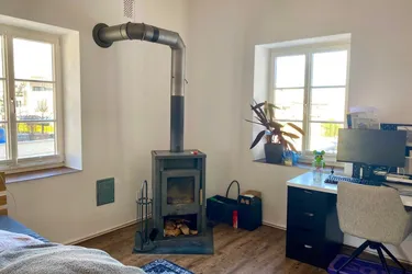Stylische 2stöckige Zwei-Zimmerwohnung in wunderschön renoviertem Stadthaus
